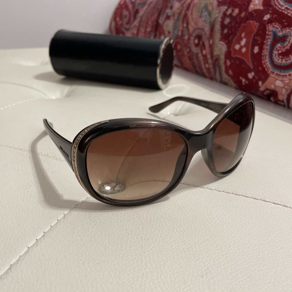 Bvlgari Chic Brown Sunglasses 
Elevate your style with the sunglasses wome/men.